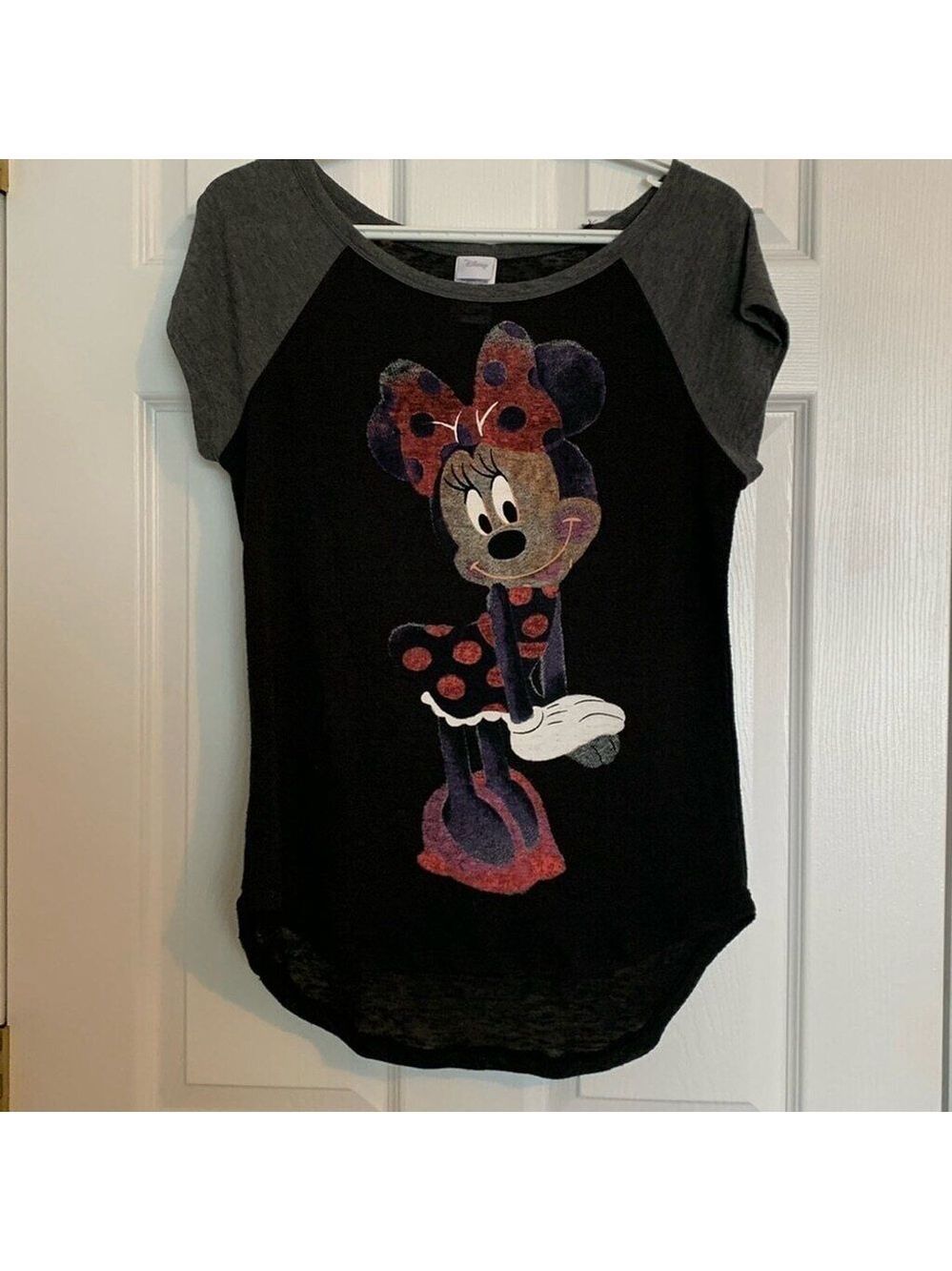 Disney Minnie Mouse T-shirt Girls size 11/13 Cap Sleeves Chalk Paint Print fun